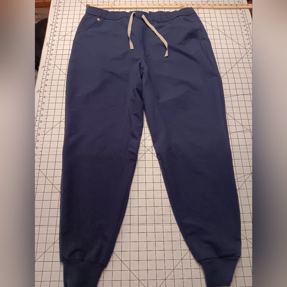 FIGS scrub pants, XXL 30" inseam, Navy Blue, Cuffed bottoms, Excellent cond. - Picture 1 of 5